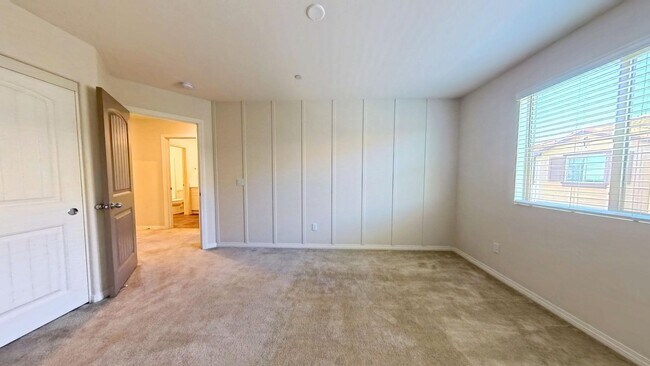 Building Photo - 24122 Tuscany Ave