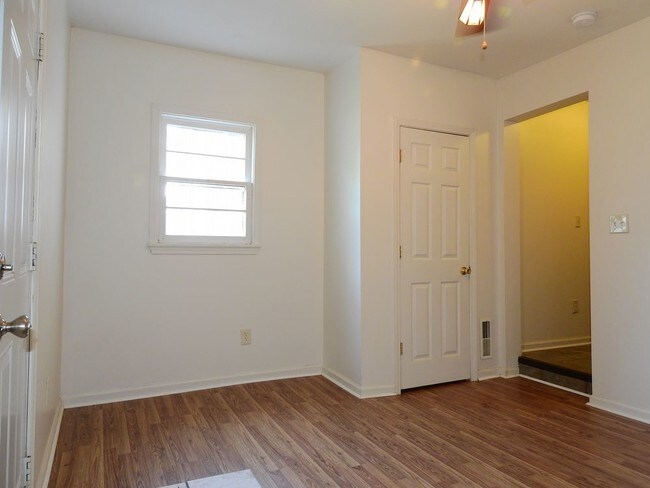 Building Photo - 1525 Arcade Avenue - 2