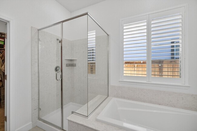 Building Photo - 5685 Sailrock St