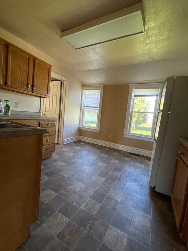 Building Photo - 712 Terrace Ave