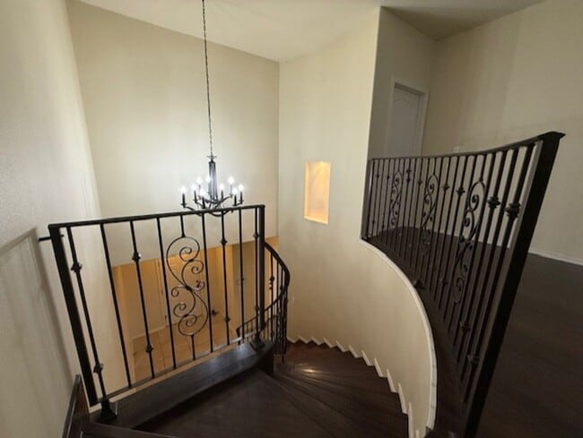 Building Photo - Escondido Townhomes