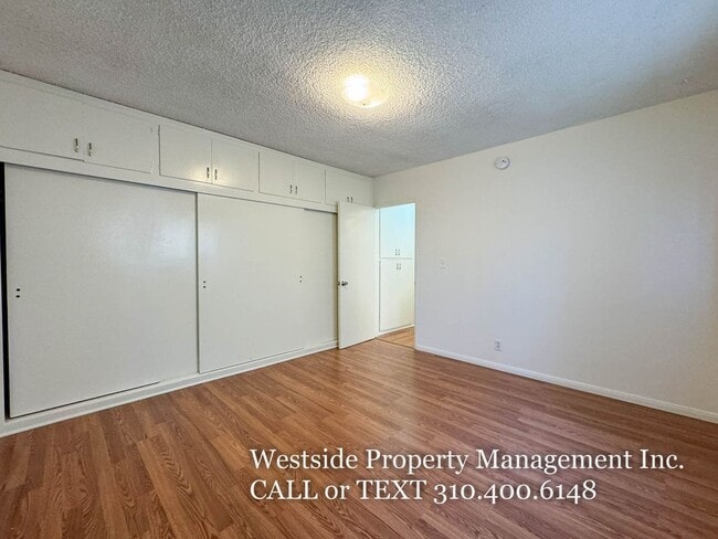 Building Photo - 1627 S Bundy Dr