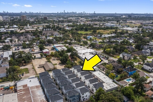 Building Photo - 954 Fisher St