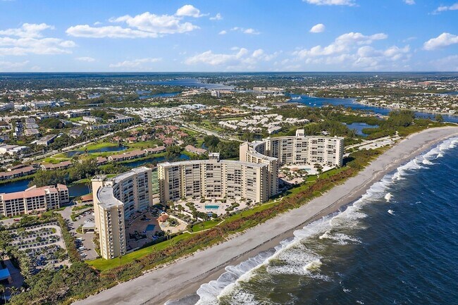 Building Photo - 100 Ocean Trail Way