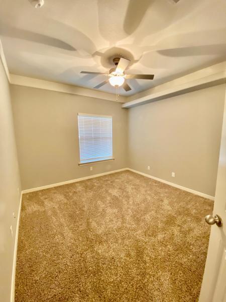 Building Photo - 2233 Amber Point Pl