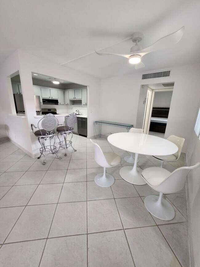 Building Photo - 287 Seville Terrace