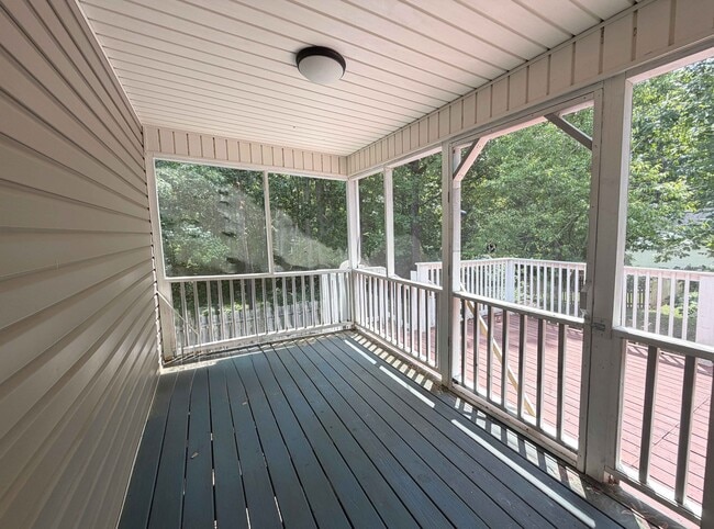 Building Photo - 245 Jarrett Bay Ln