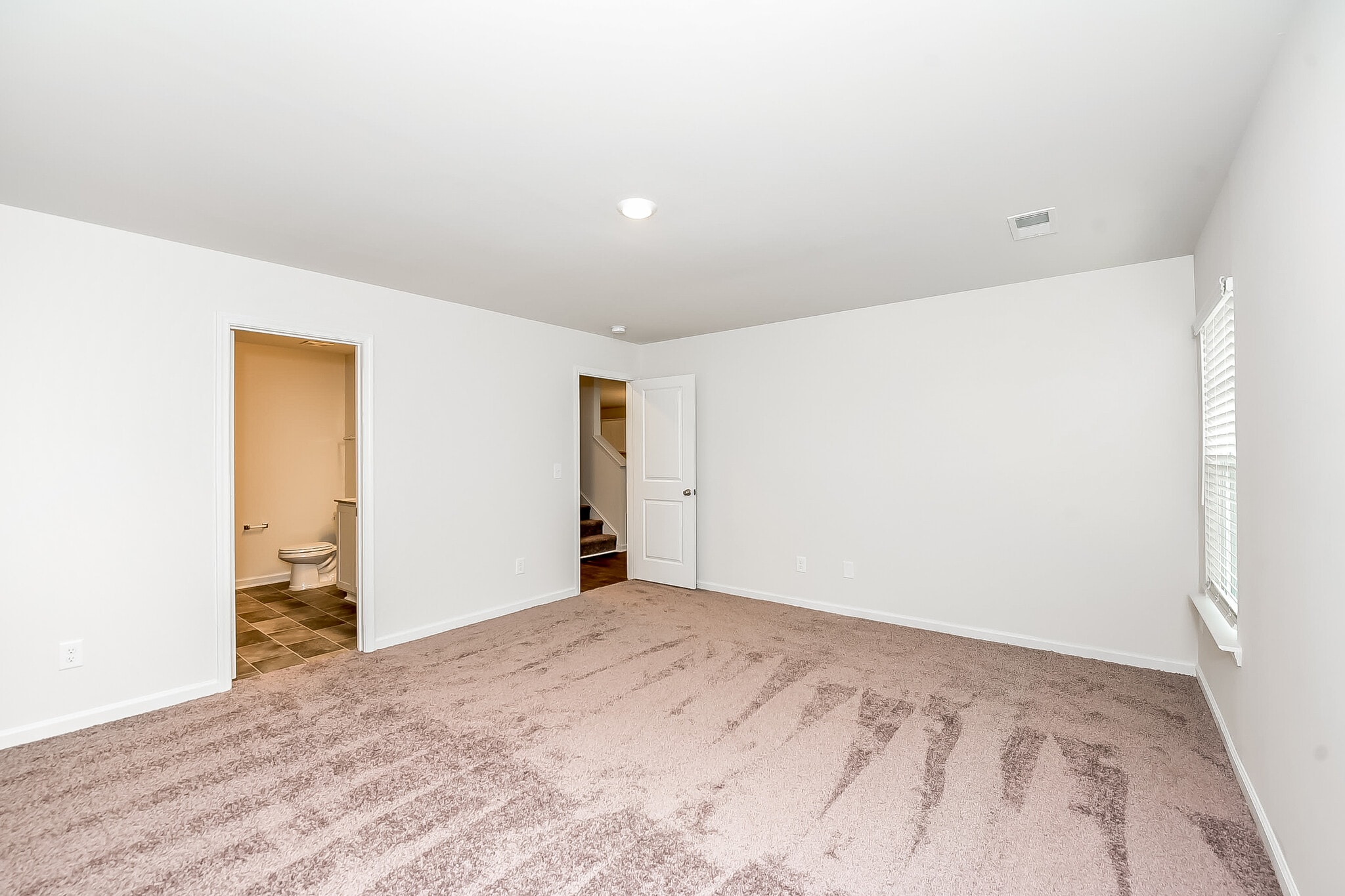 Building Photo - 157 King Buck Dr