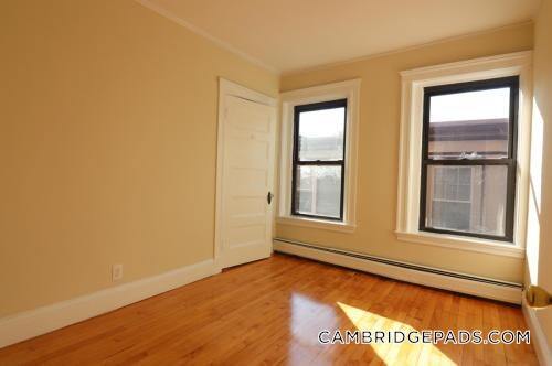 Building Photo - 9 Upland Rd