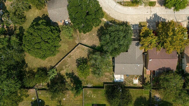 Building Photo - 5702 Golden Grove Ln