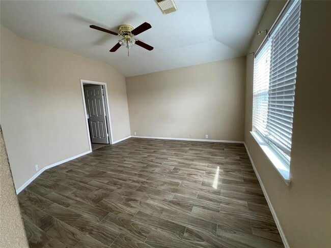 Building Photo - 14805 Lantern Dr