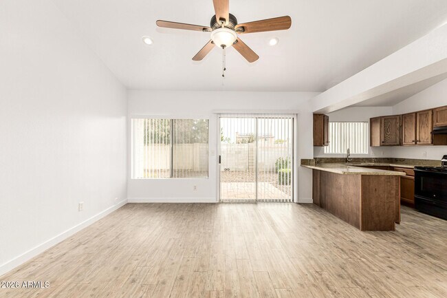 Building Photo - 7253 S Alder Dr