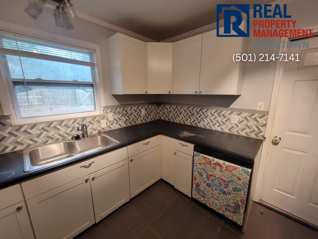 Building Photo - 4100 Driskill Dr