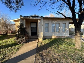 Building Photo - Duplex Located In Lubbock & Minutes From Schools, Parks & Texas Tech Campus