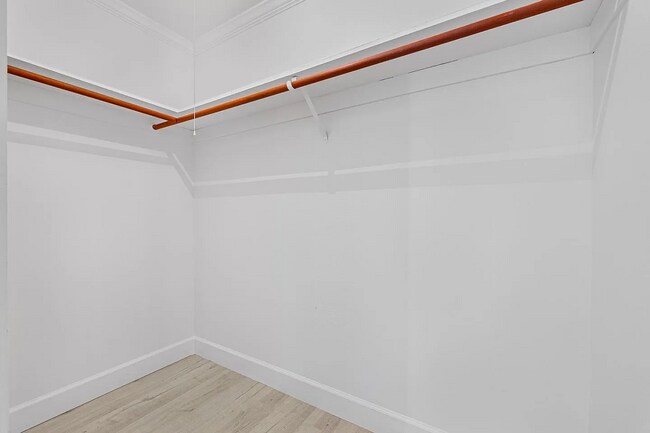 Building Photo - Welcome home to your beautiful starter hom...