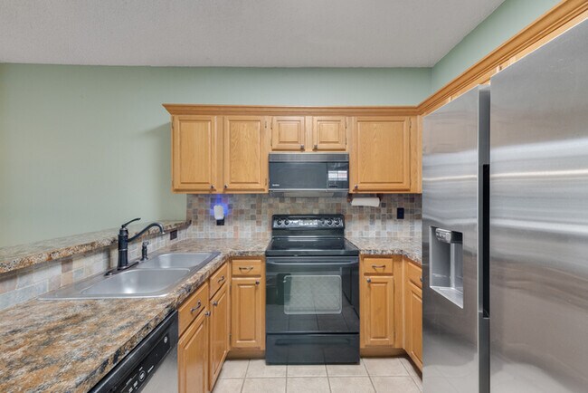 Building Photo - Charming Condo in Valley Ranch