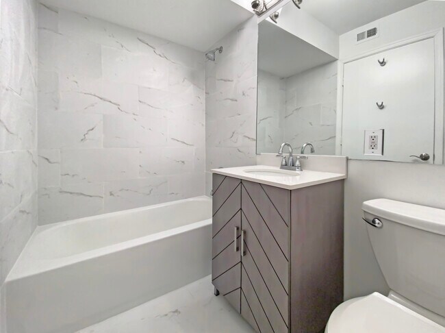 Building Photo - 1345 Crystal Way