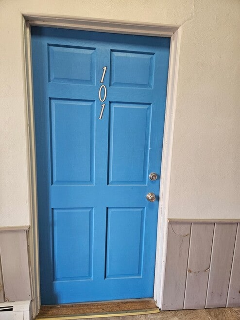 Building Photo - 210 West Ave