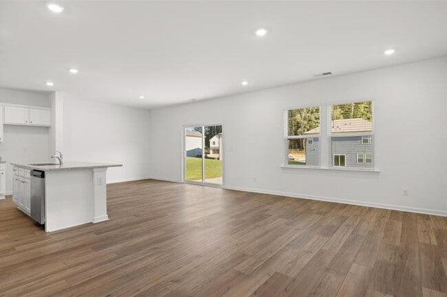 Building Photo - 458 Red Dragon Dr