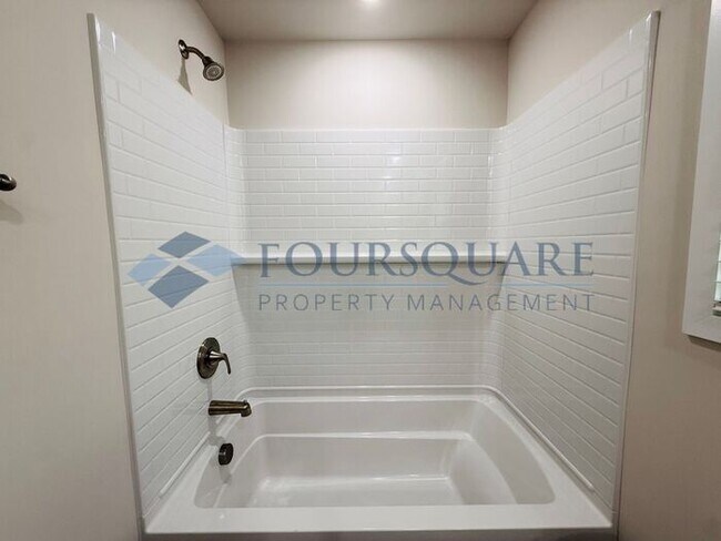 Building Photo - Modern 4-Bed / 2.5-Bath Single-Family Home with Loft, Gas Fireplace & 2-Car Garage – Near Downtow...