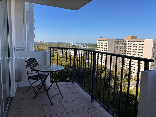 Building Photo - 2780 NE 183rd St