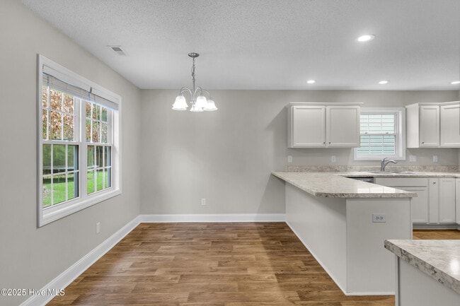 Building Photo - 146 Monterey Cir
