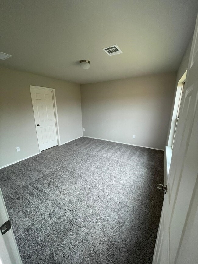 Building Photo - 802 Faison Ct