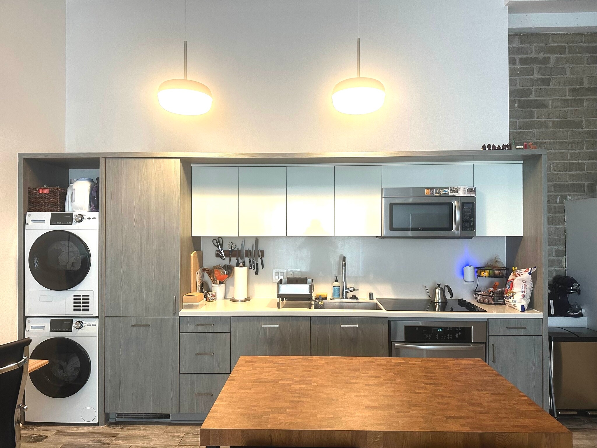 Building Photo - 941 W Hawthorn St