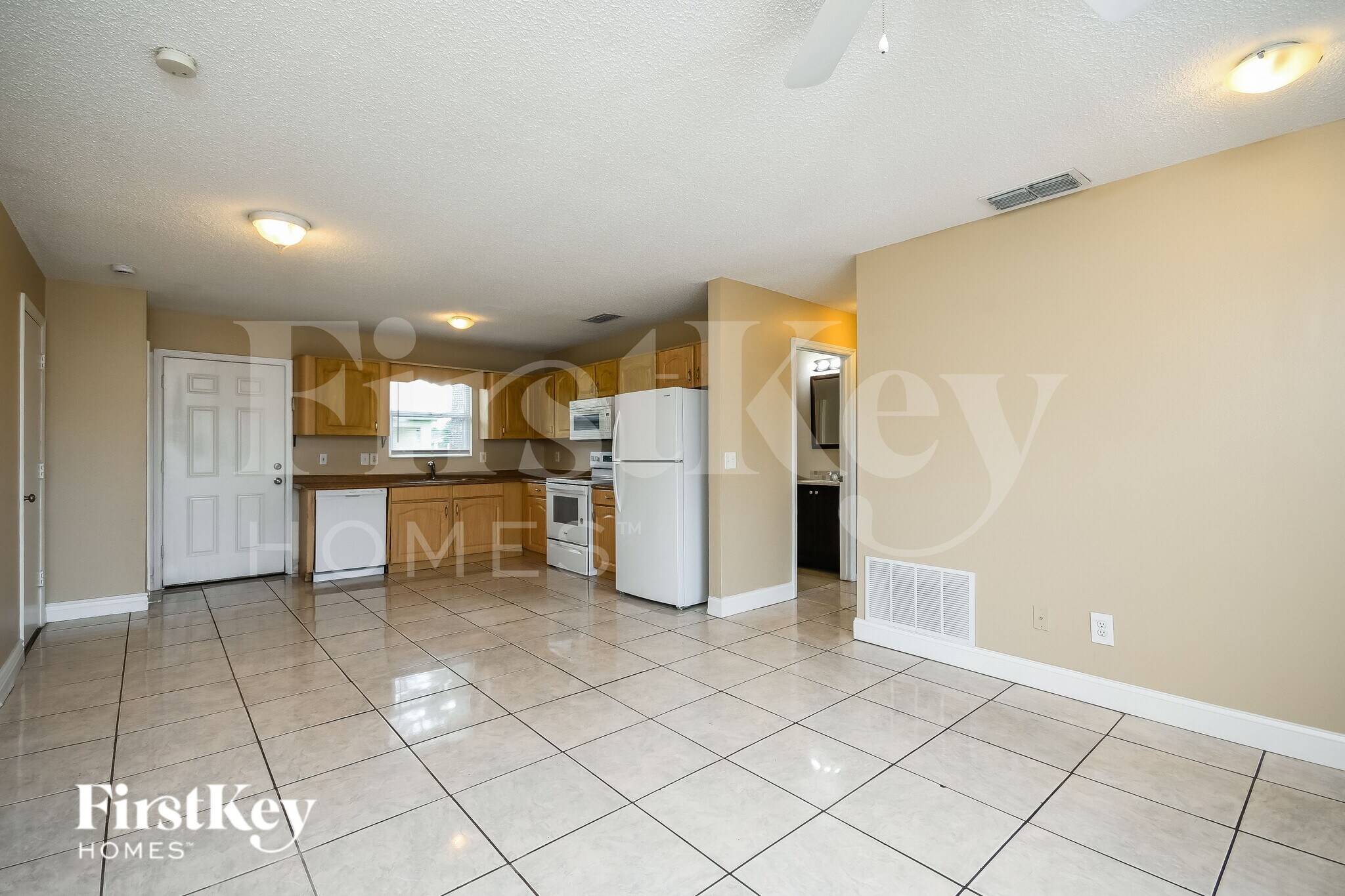 Building Photo - 714 Camel Ct