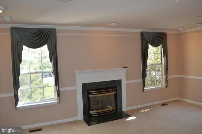 Building Photo - 16853 Capon Tree Ln