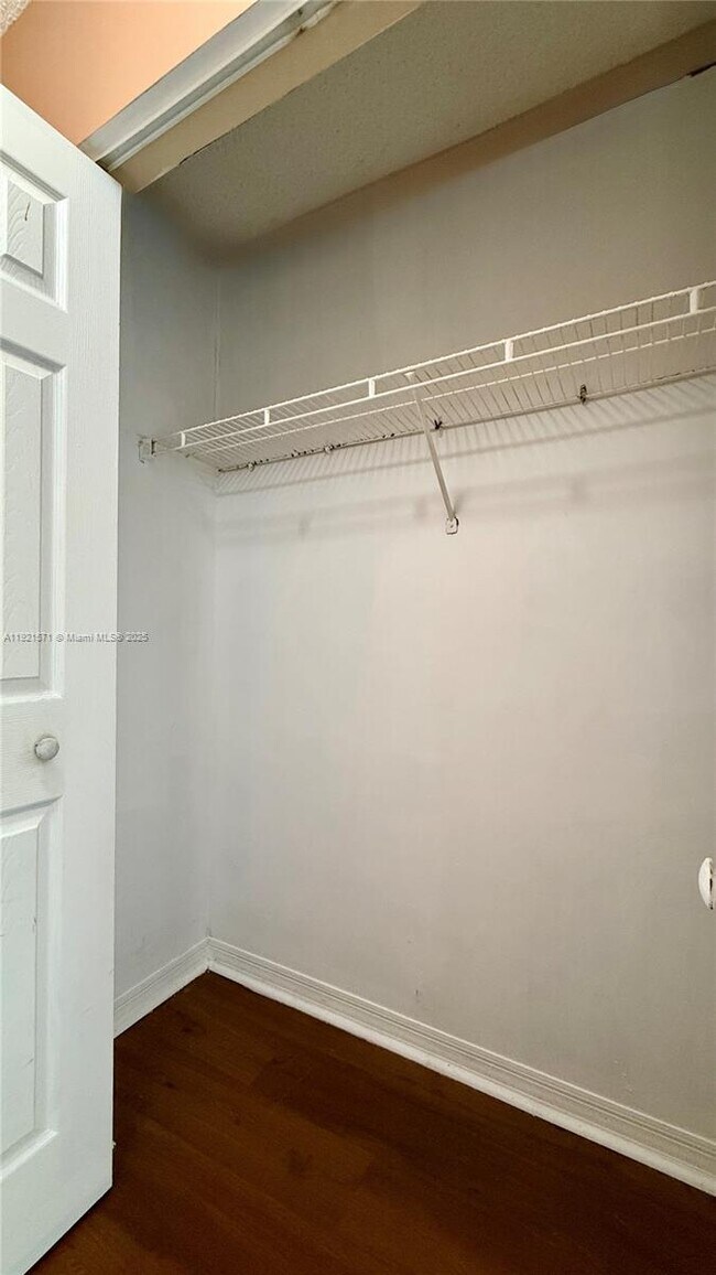 Building Photo - 4177 N Haverhill Rd