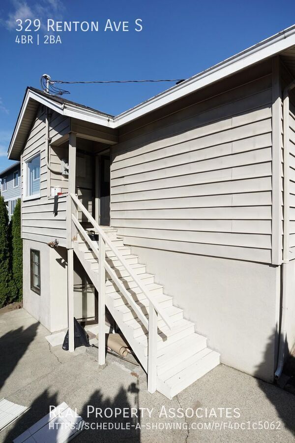 Building Photo - 329 Renton Ave S