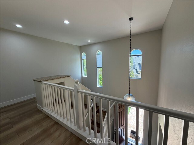 Building Photo - 18 Mineral King