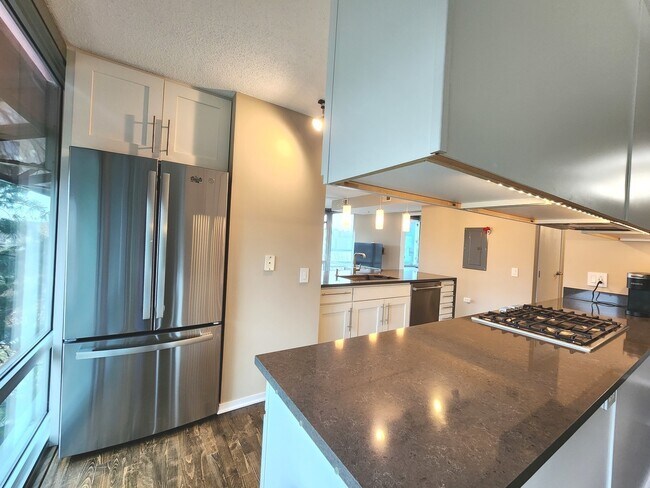 Building Photo - 9655 Woods Dr