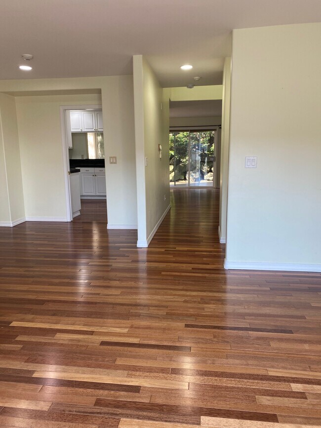 Building Photo - 7323 Old Redmond Rd