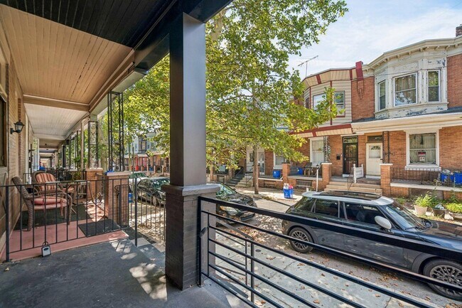Building Photo - 1351 Kerbaugh St