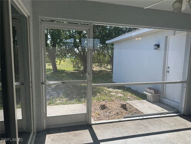 Building Photo - 2212 NW 18th Ave