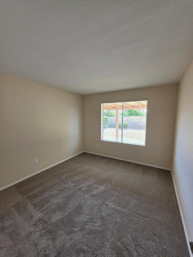 Building Photo - 11158 N 107th Way