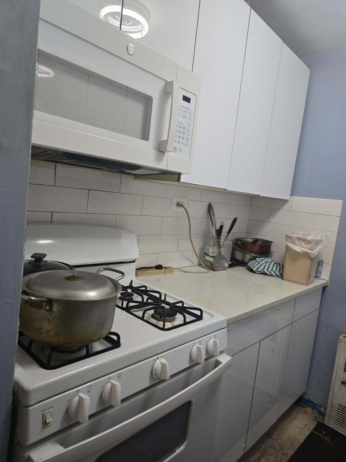 Building Photo - 41-42 73rd St