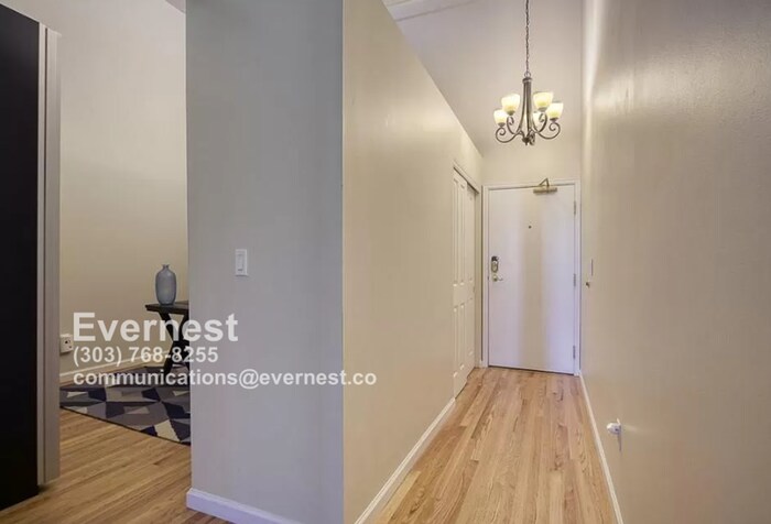 Building Photo - 1555 California St