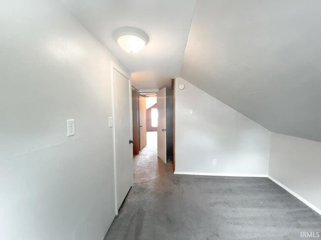 Building Photo - 108 E Cottage Grove Ave