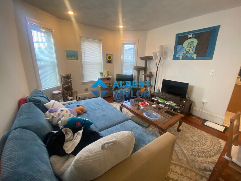 Building Photo - 26 Union St