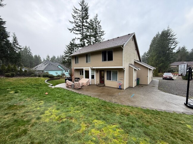 Building Photo - Silverdale 2 Story Home 4bed 2.5 bath