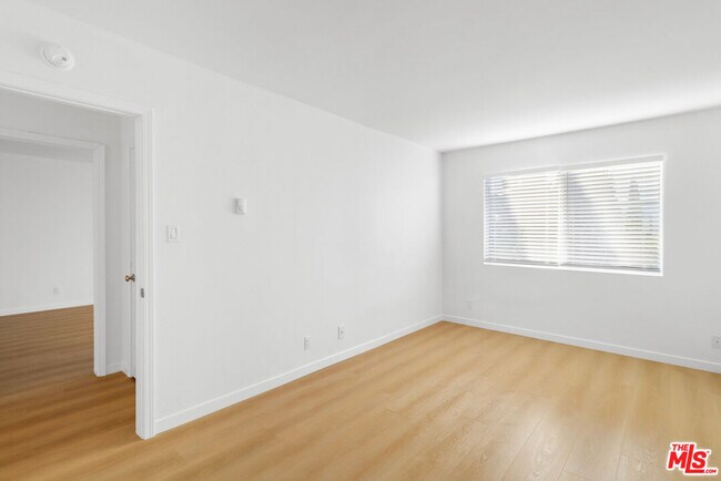 Building Photo - 1114 12th St