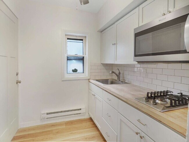 Building Photo - Section 8 Approved 1+ Bedroom Upper Level Duplex