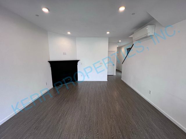 Building Photo - Spacious 4-Bedroom Townhouse with 3.5 Baths in Prime Happy Valley Location – 2021 Sq Ft of Modern...