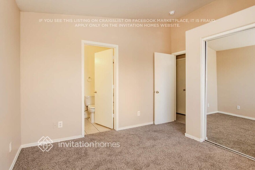 Building Photo - 5703 N 67th Dr