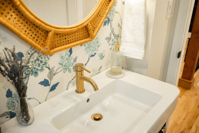 Building Photo - 3045 S 1640 E