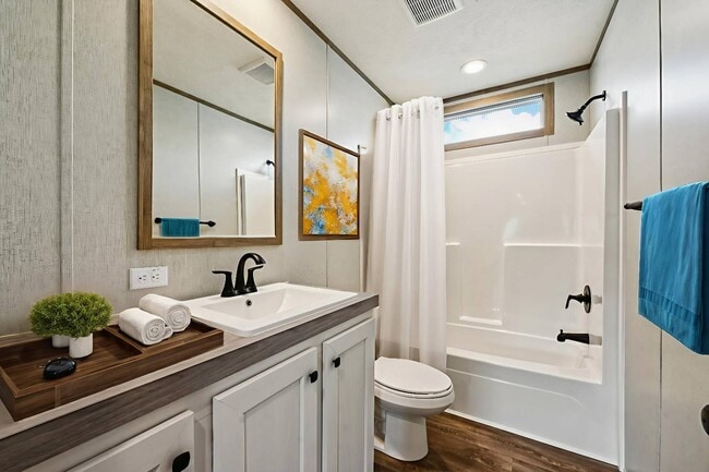 Building Photo - 1602 Swallowtail Dr