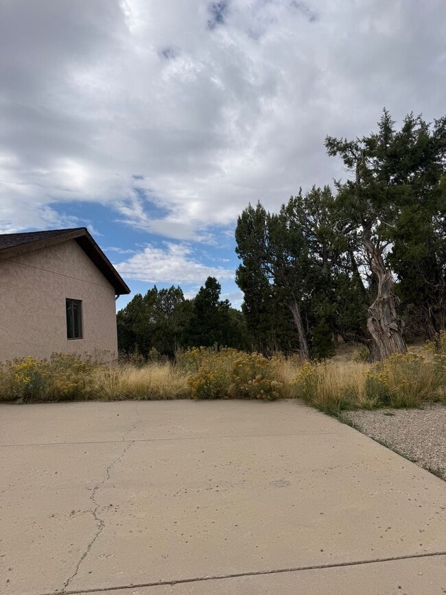 Building Photo - Charming Southwestern Stucco Home